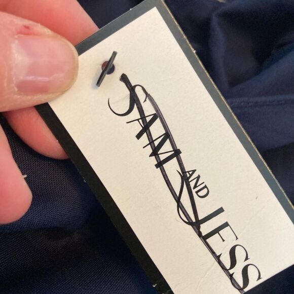 NWT V Neck Flowy Maxi Dress w/side slits & covered elastic shoulder straps - Picture 6 of 7